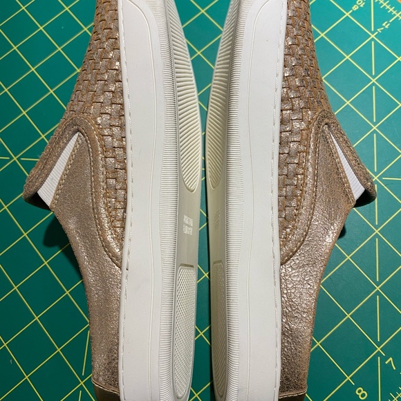 Shoes - Picture 3 of 5